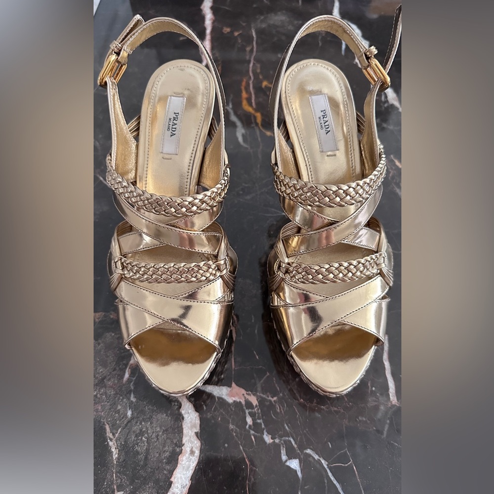 Prada Gold Metallic Woven all leather Platform Sandals 38 1/2 (Mint Condition) - Picture 11 of 15